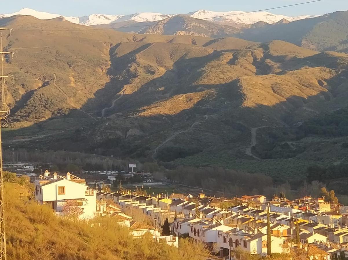 Casa Ideal Familias Y Grupos Con Balcones Exterior Soleada Patios Cerca Alhambra, Sierra Nevada, Rio Genil, Lancha Del Genil, Parque Llano Y Reloj Del Sol Con Barbacoas, Campo De Futbol, Circuito Gimnasia Apartment Гранада Екстериор снимка
