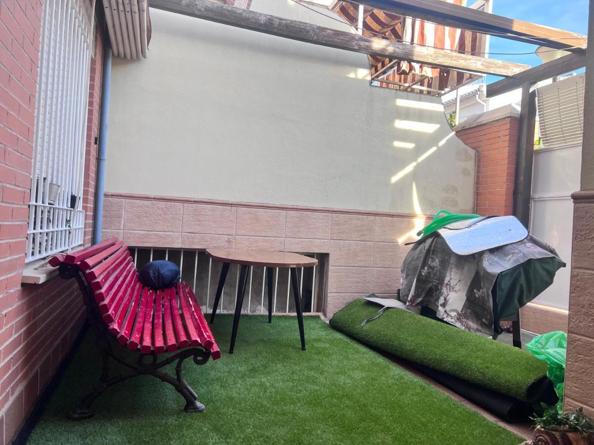 Casa Ideal Familias Y Grupos Con Balcones Exterior Soleada Patios Cerca Alhambra, Sierra Nevada, Rio Genil, Lancha Del Genil, Parque Llano Y Reloj Del Sol Con Barbacoas, Campo De Futbol, Circuito Gimnasia Apartment Гранада Екстериор снимка