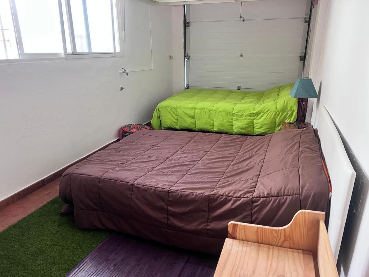 Casa Ideal Familias Y Grupos Con Balcones Exterior Soleada Patios Cerca Alhambra, Sierra Nevada, Rio Genil, Lancha Del Genil, Parque Llano Y Reloj Del Sol Con Barbacoas, Campo De Futbol, Circuito Gimnasia Apartment Гранада Екстериор снимка