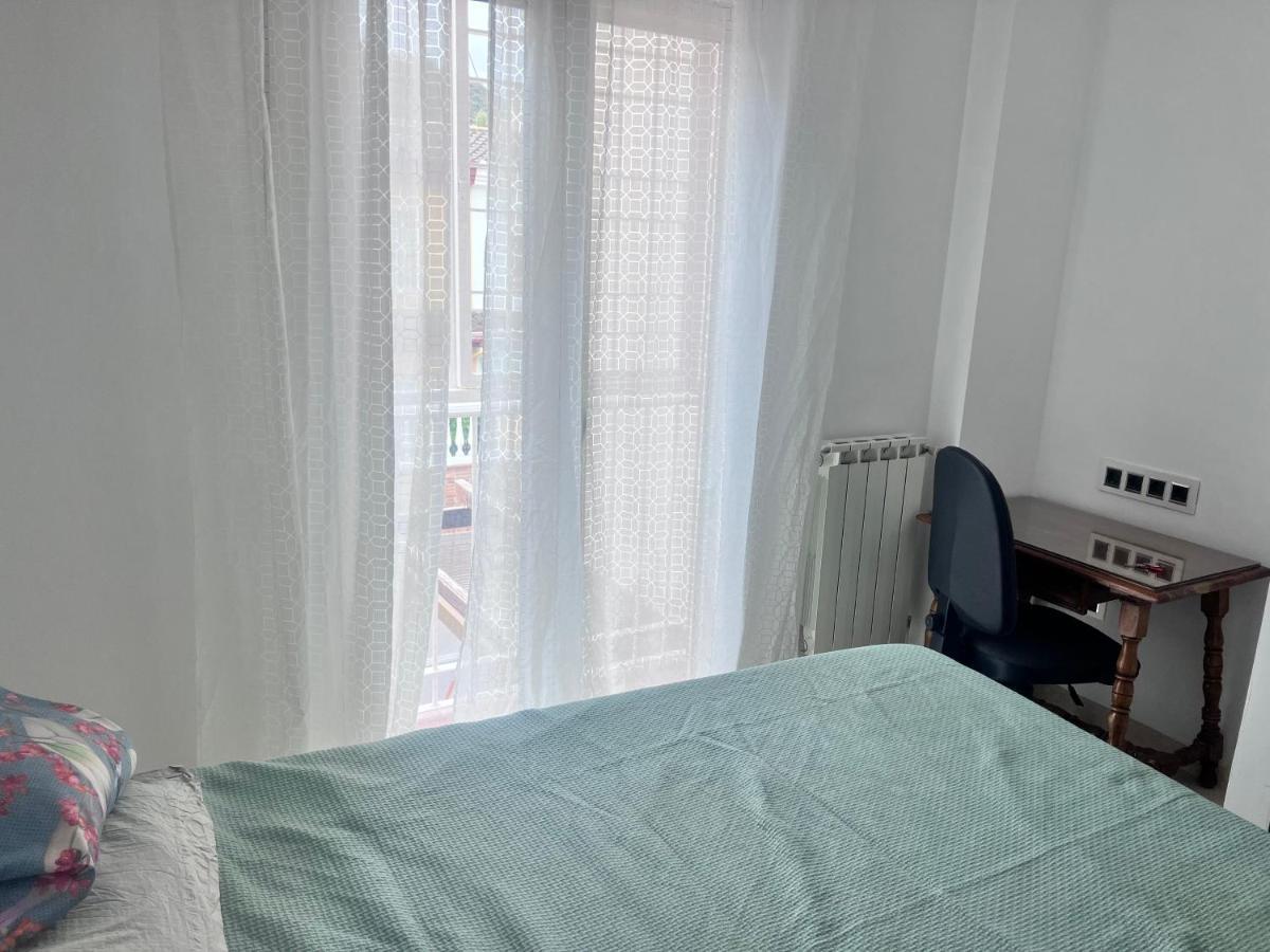 Casa Ideal Familias Y Grupos Con Balcones Exterior Soleada Patios Cerca Alhambra, Sierra Nevada, Rio Genil, Lancha Del Genil, Parque Llano Y Reloj Del Sol Con Barbacoas, Campo De Futbol, Circuito Gimnasia Apartment Гранада Екстериор снимка