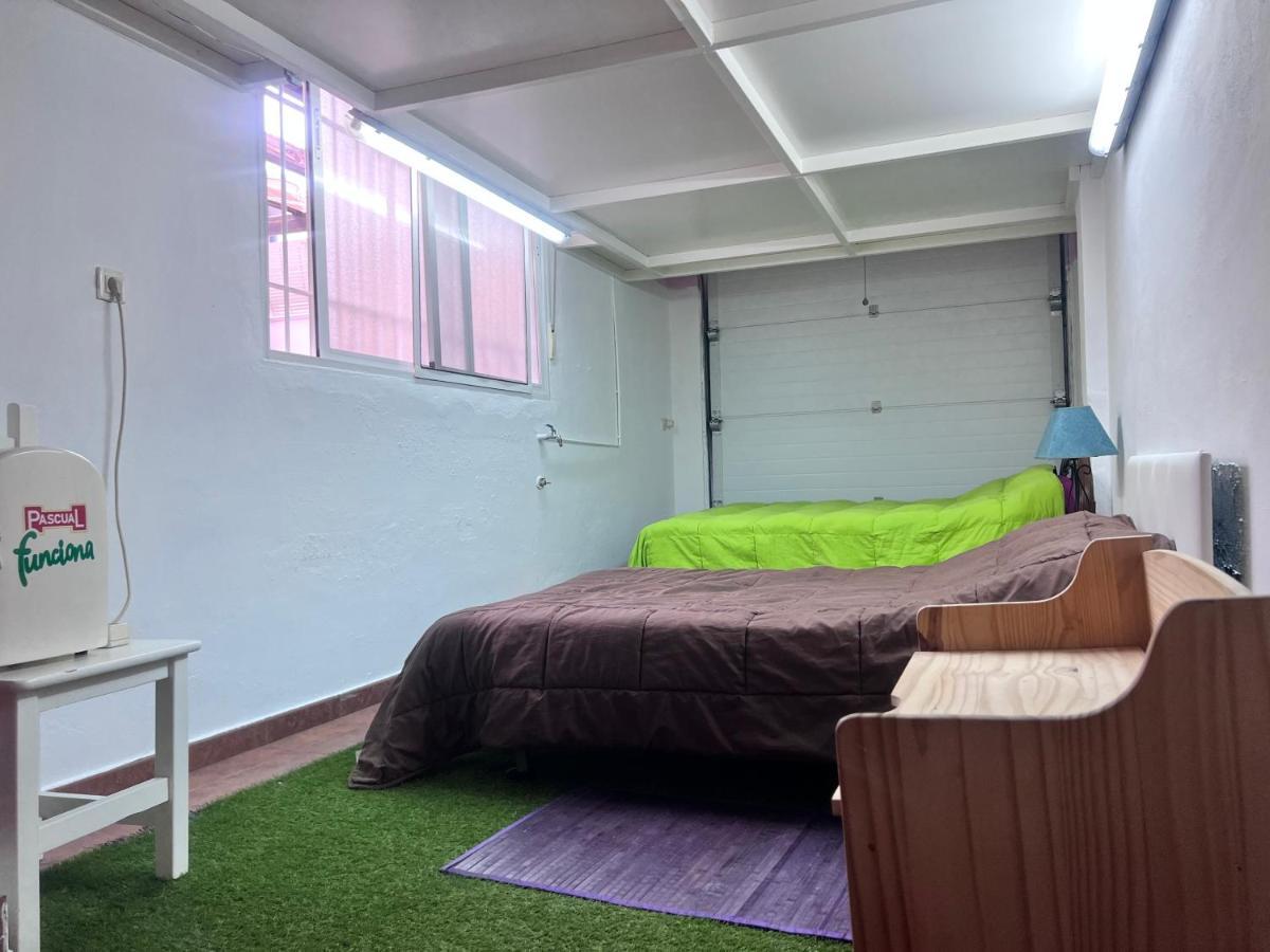 Casa Ideal Familias Y Grupos Con Balcones Exterior Soleada Patios Cerca Alhambra, Sierra Nevada, Rio Genil, Lancha Del Genil, Parque Llano Y Reloj Del Sol Con Barbacoas, Campo De Futbol, Circuito Gimnasia Apartment Гранада Екстериор снимка