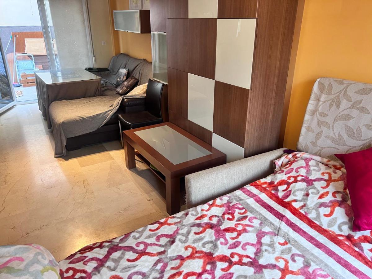 Casa Ideal Familias Y Grupos Con Balcones Exterior Soleada Patios Cerca Alhambra, Sierra Nevada, Rio Genil, Lancha Del Genil, Parque Llano Y Reloj Del Sol Con Barbacoas, Campo De Futbol, Circuito Gimnasia Apartment Гранада Екстериор снимка