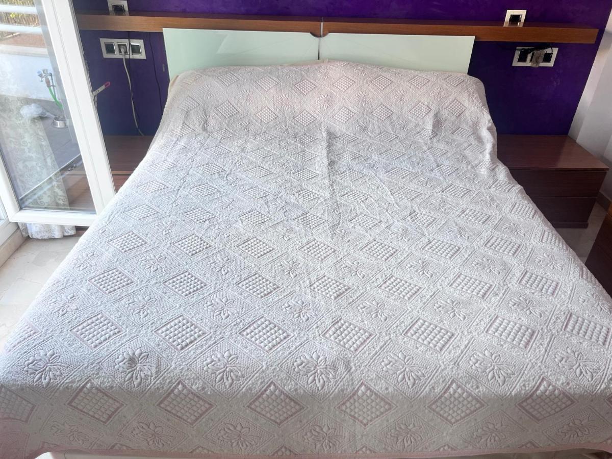 Casa Ideal Familias Y Grupos Con Balcones Exterior Soleada Patios Cerca Alhambra, Sierra Nevada, Rio Genil, Lancha Del Genil, Parque Llano Y Reloj Del Sol Con Barbacoas, Campo De Futbol, Circuito Gimnasia Apartment Гранада Екстериор снимка