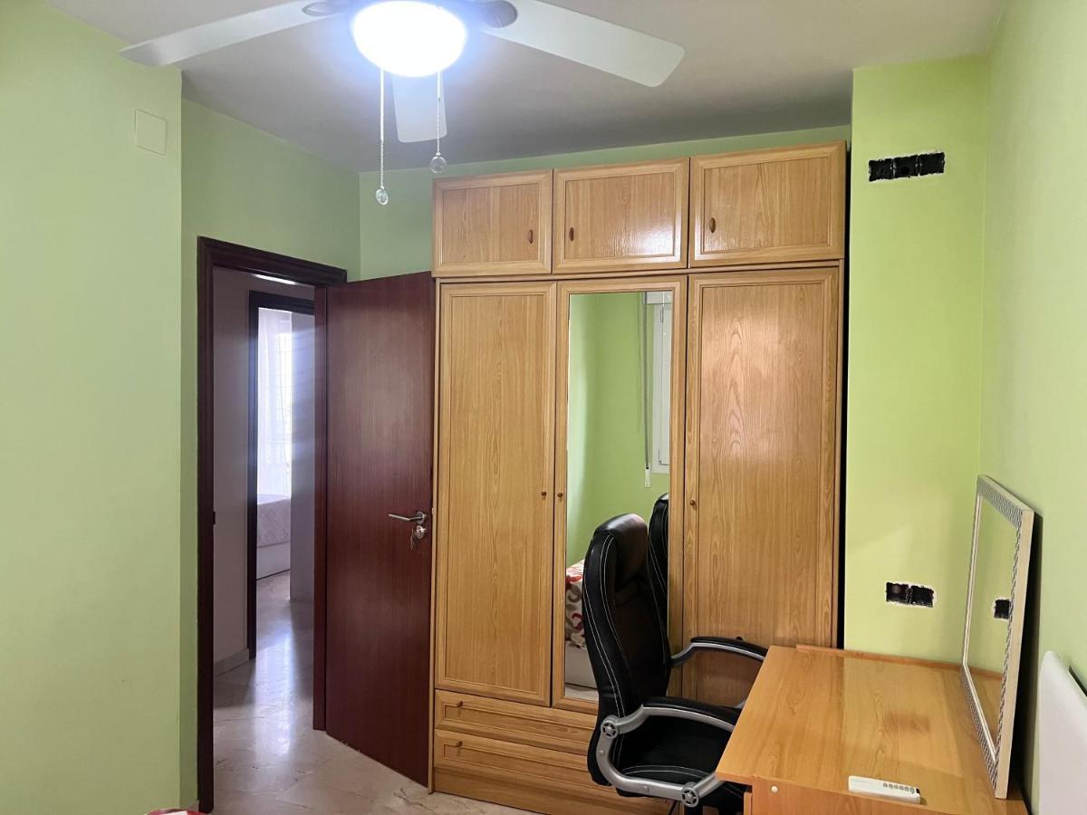 Casa Ideal Familias Y Grupos Con Balcones Exterior Soleada Patios Cerca Alhambra, Sierra Nevada, Rio Genil, Lancha Del Genil, Parque Llano Y Reloj Del Sol Con Barbacoas, Campo De Futbol, Circuito Gimnasia Apartment Гранада Екстериор снимка