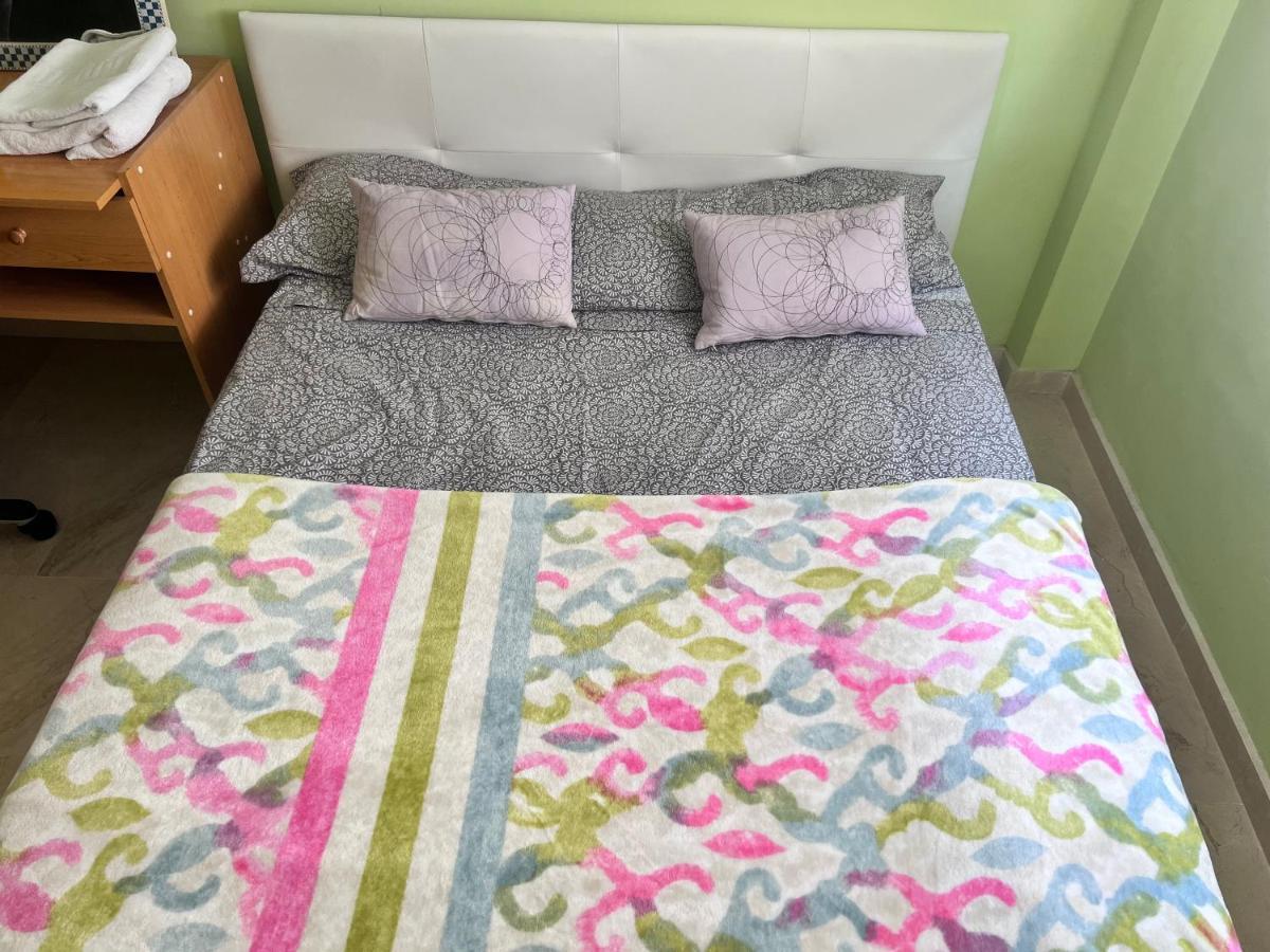 Casa Ideal Familias Y Grupos Con Balcones Exterior Soleada Patios Cerca Alhambra, Sierra Nevada, Rio Genil, Lancha Del Genil, Parque Llano Y Reloj Del Sol Con Barbacoas, Campo De Futbol, Circuito Gimnasia Apartment Гранада Екстериор снимка