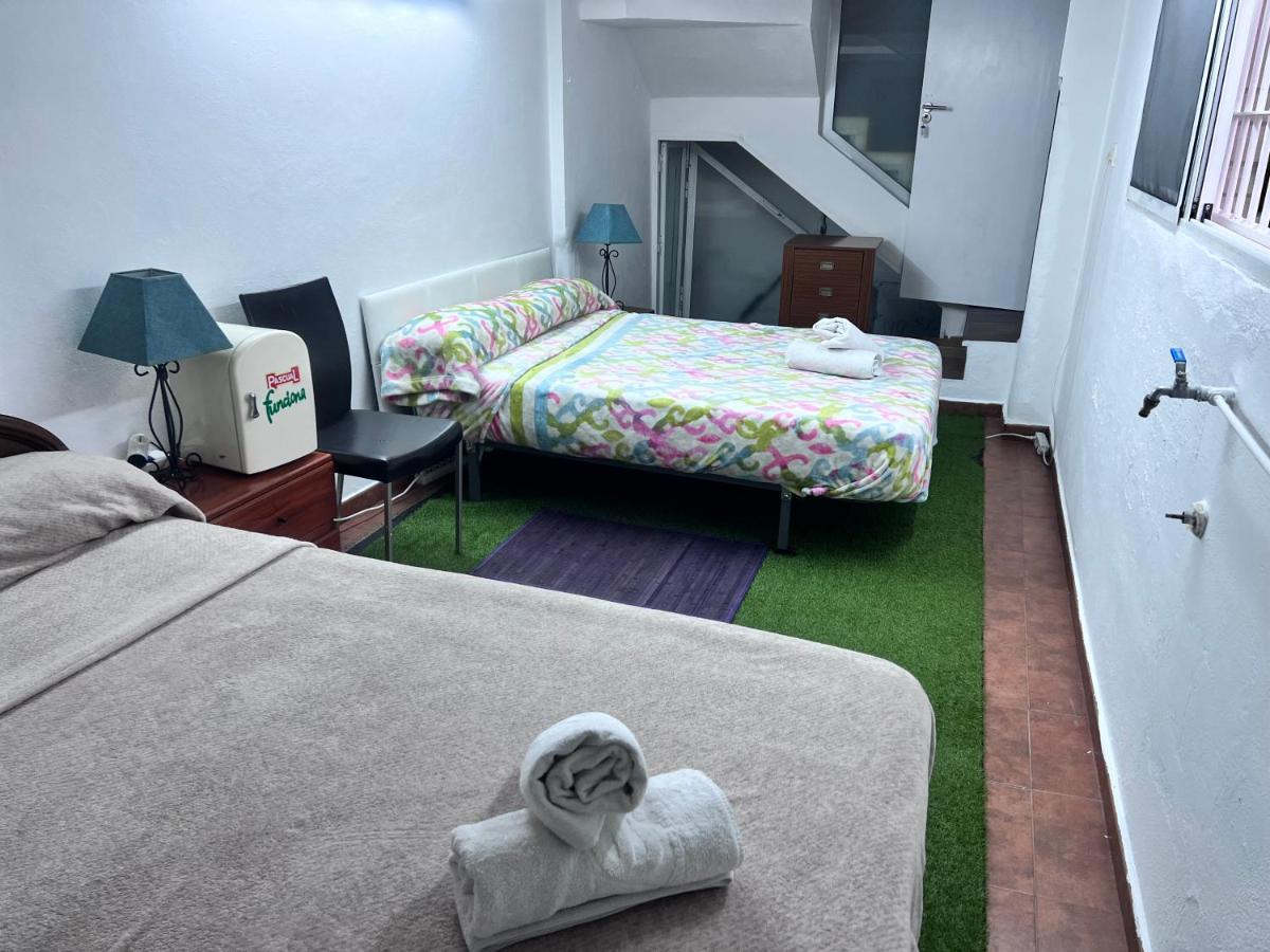 Casa Ideal Familias Y Grupos Con Balcones Exterior Soleada Patios Cerca Alhambra, Sierra Nevada, Rio Genil, Lancha Del Genil, Parque Llano Y Reloj Del Sol Con Barbacoas, Campo De Futbol, Circuito Gimnasia Apartment Гранада Екстериор снимка
